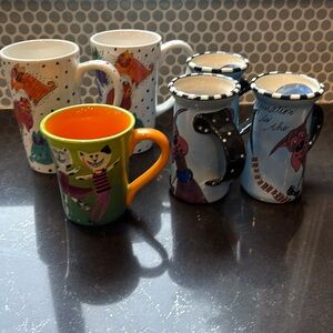 COFFEE/TEA MUGS CAT& DOG MOTIFF